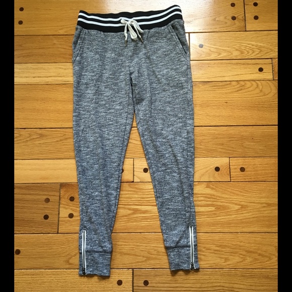 American Eagle Outfitters Pants - 🌻MAKE OFFER🌻 AEO Skinny Slouch Joggers