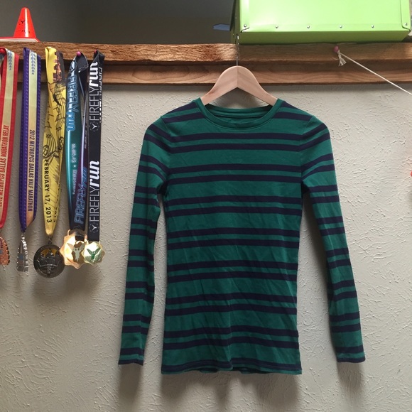 50% OFF💃🏽Navy and Green Striped Top