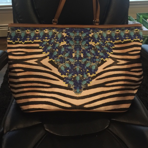 Capri tote and pouch