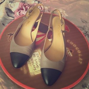 Chanel sling backs cap toe CC leather 37 Chanel sling backs cap toe CC leather 37