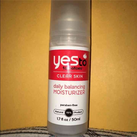 Yes to Tomatoes - Clear skin