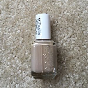 ESSIE NAIL POLISH - COCKTAILS & COCONUTS