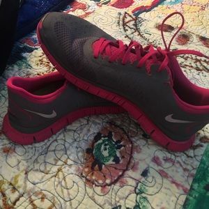 Nike free athletic shoes!!