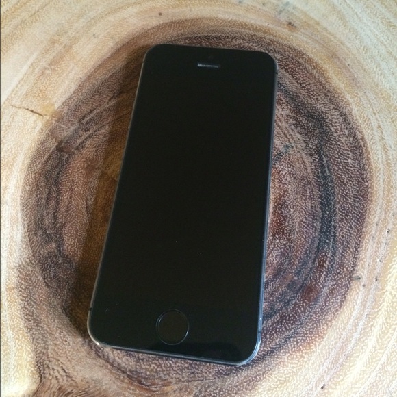 iPhone 5s space gray unlocked