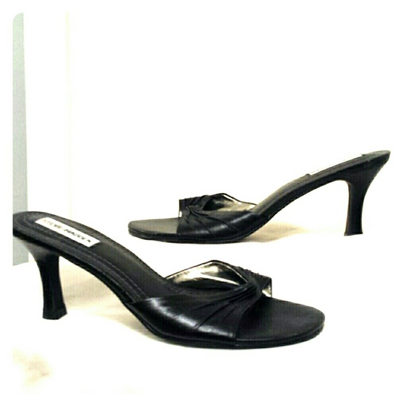 Steve Madden black heels.