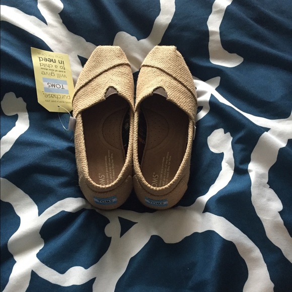 Toms