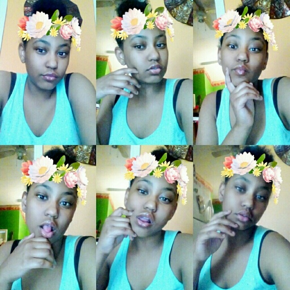 Meet your Posher, Laila