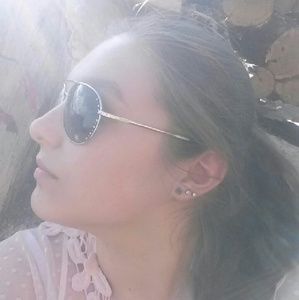 Meet your Posher, Madison