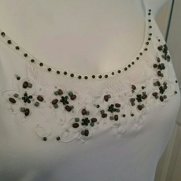 White cami - Picture 2 of 4