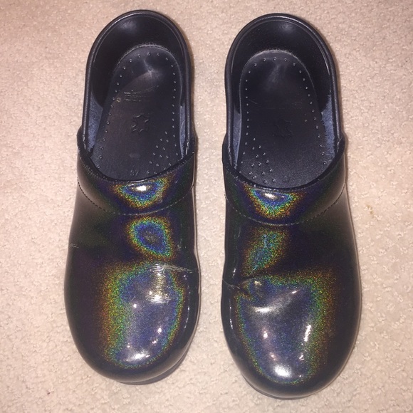 Dansko grey metallic shoes