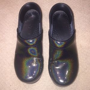 Dansko grey metallic shoes