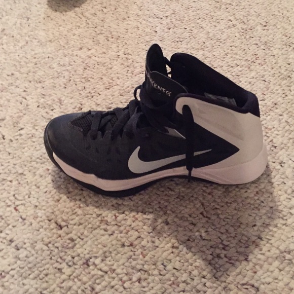 Nike hyper quickness basketball shoe - Picture 2 of 4