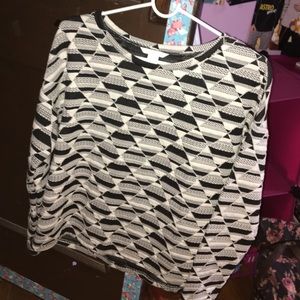 H&M BRAND NEW White and Black Sweater