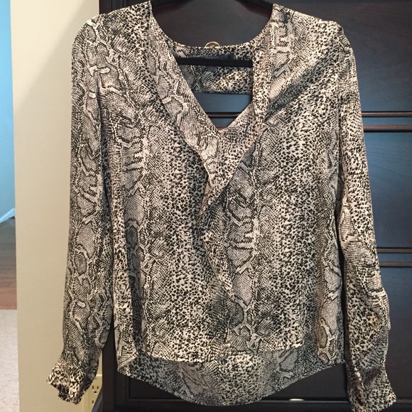 Guess Flirty Blouse