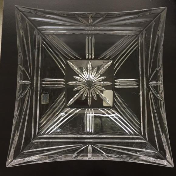 Elegant crystal bowl