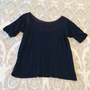 Crochet neck detail tee
