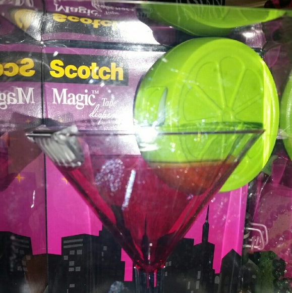 Cute Scotch Magic Tape Dispenser - Picture 1 of 3