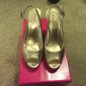 Lilly Pulitzer gold wedges