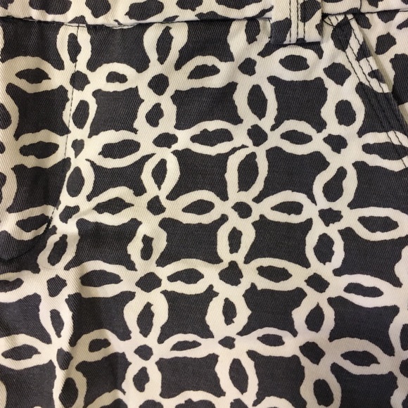 Patterned shorts - Picture 2 of 4