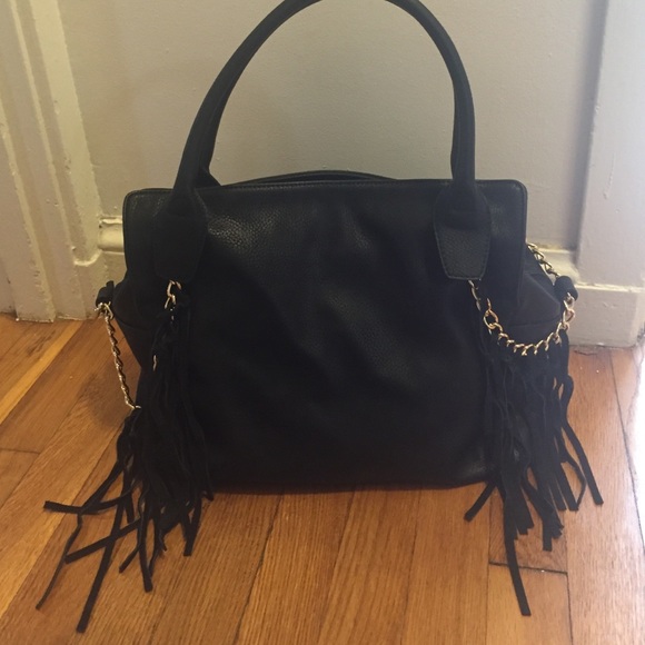 Black fringed gold chained bag