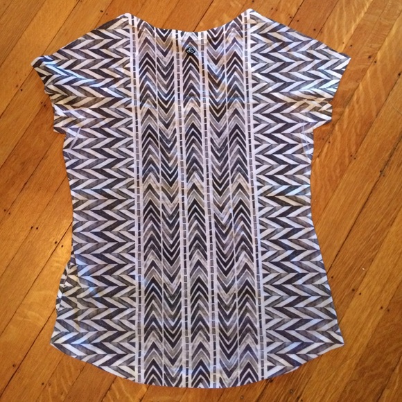 prAna Tee - Picture 2 of 4