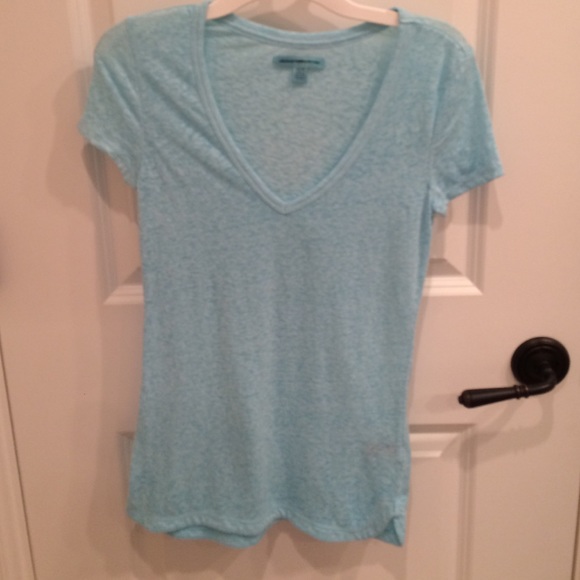 Light blue v-beck tee!