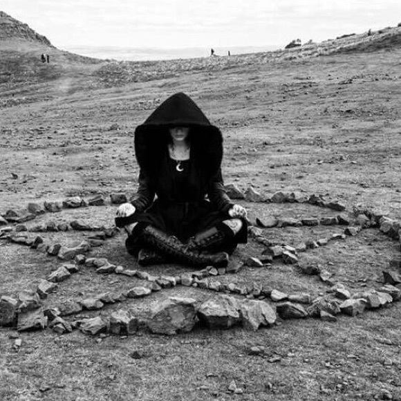 Meet your Posher,Lilith-Welcome to LILITH BOUTIQUE - Picture 2 of 2