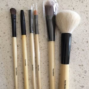 Bobbi Brown Basic Brush Collection