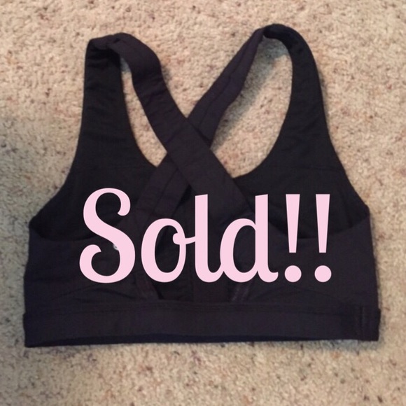 💕SALE: TODAY ONLY💕 Lululemon Stuff Your Bra sz 4 - Picture 1 of 1
