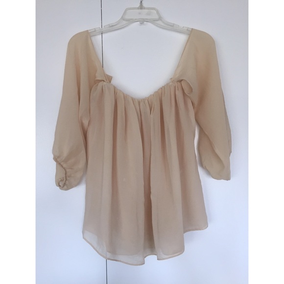 🎉HP🎉 T-bags Los Angeles Off the Shoulder Top - Picture 2 of 4