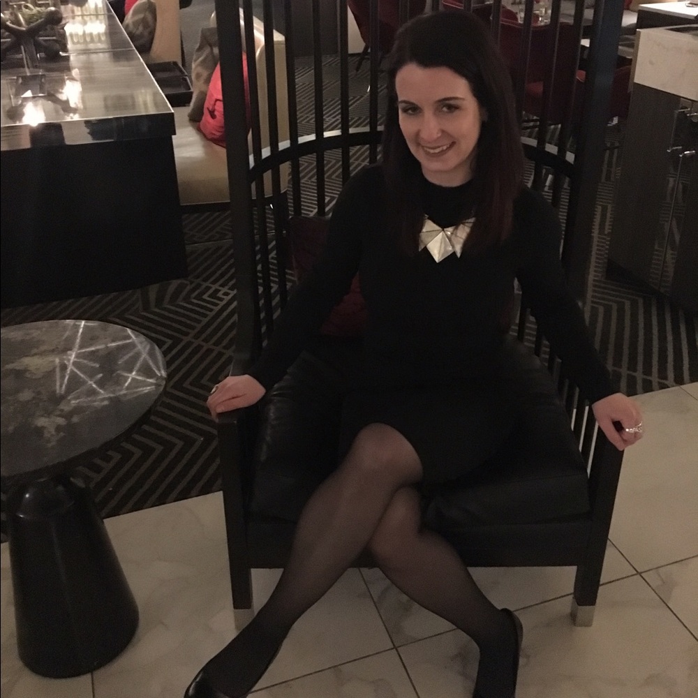 Hello & Welcome to My Closet! 👋🏻