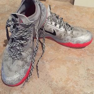 Nike Crusaders men's  size 8