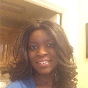 Meet your Posher, Nelia