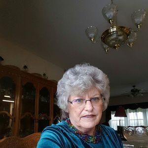 Meet your Posher, Gloria