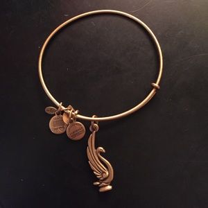 Gold bracelet