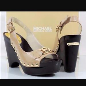 * SOLD***Michael Kors Nude Platforms