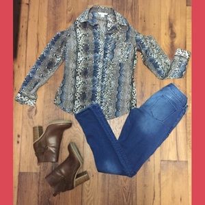 Long sleeve open shoulder Boston Proper shirt