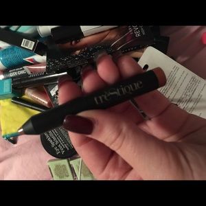 Trestique Lip Crayon