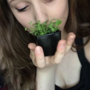 Meet your Posher, Lea