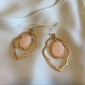 Stylish drop earrings, gold/neutral