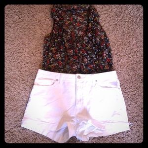white denim Gap shorts! Size 30