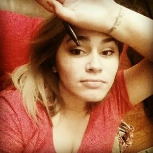 Meet your Posher, Nicole