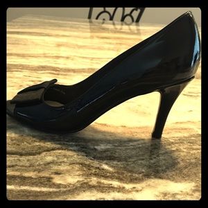 Kate Spade peep toe bow heels