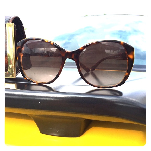 ✨SALE✨ Tory Burch tortoise shell-yellow Sunglasses