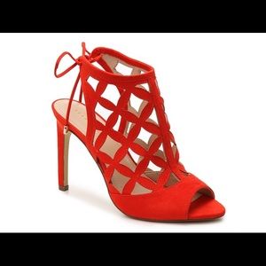 Meet your Posher, Bernadette