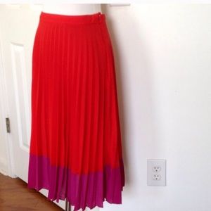 Colorblock pleated skirt