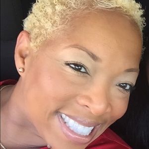 Meet your Posher, Roschelle