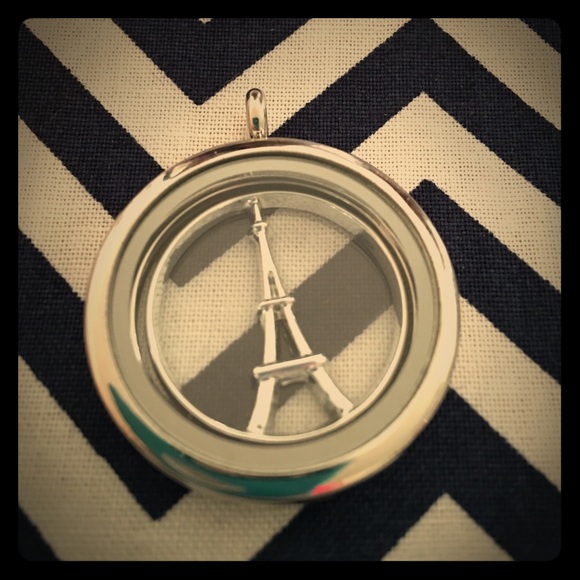 Eiffel Tower Large Living Locket Plate 30mm
