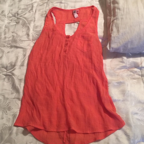 Cute summer top - Picture 1 of 1