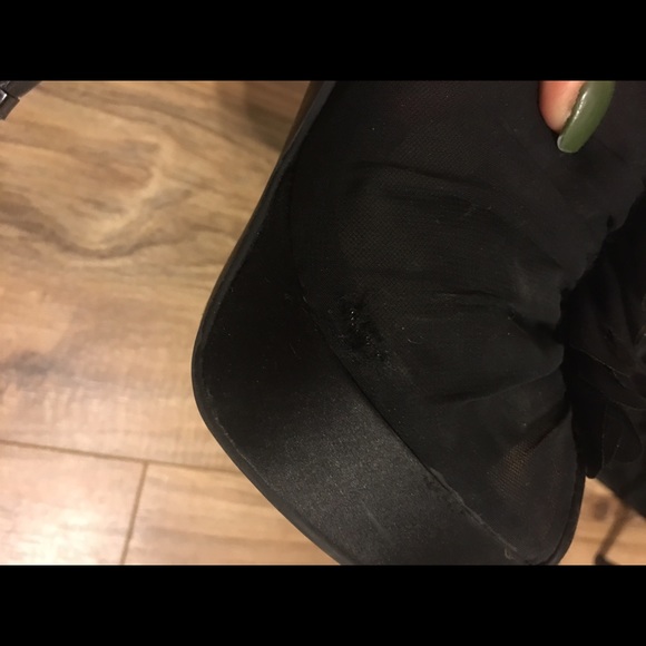 Women's black pumps - Picture 3 of 3